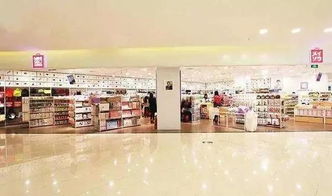 他靠10元小店，年銷100億 這才是商業模式的秘密